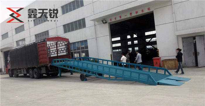 成都移动式登车桥